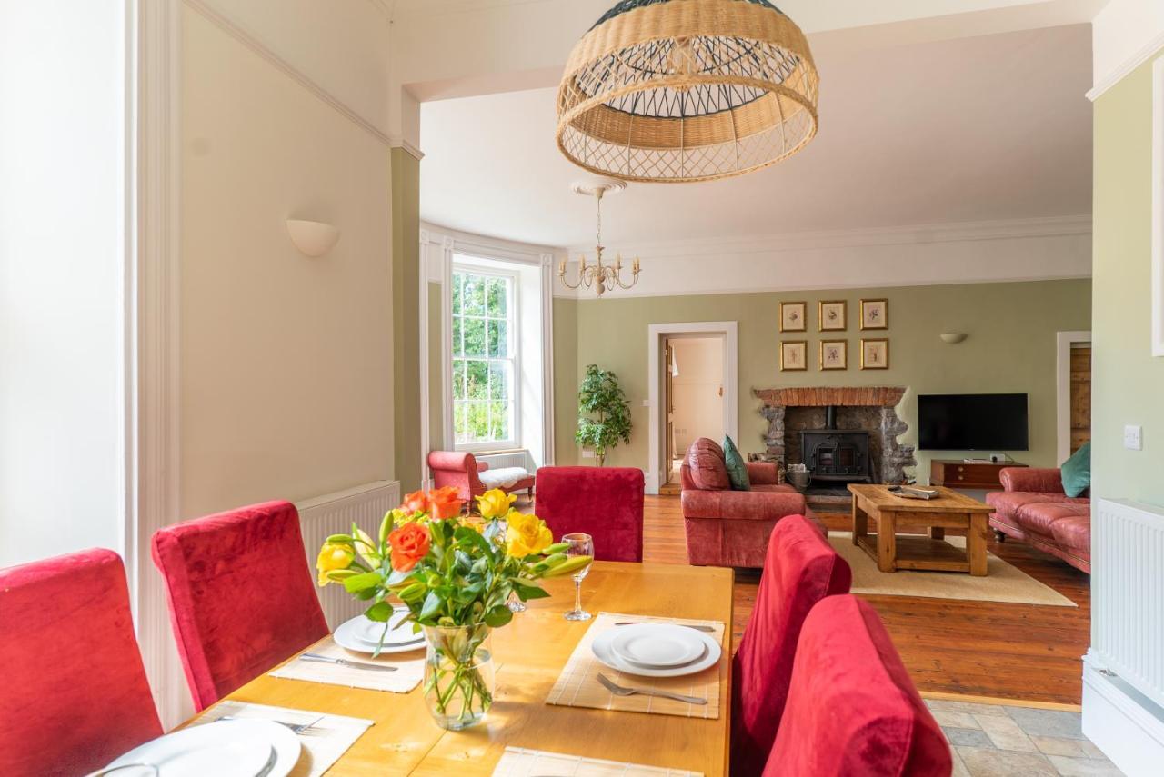 Holyland House - Greenacres Estates Lamphey Екстериор снимка