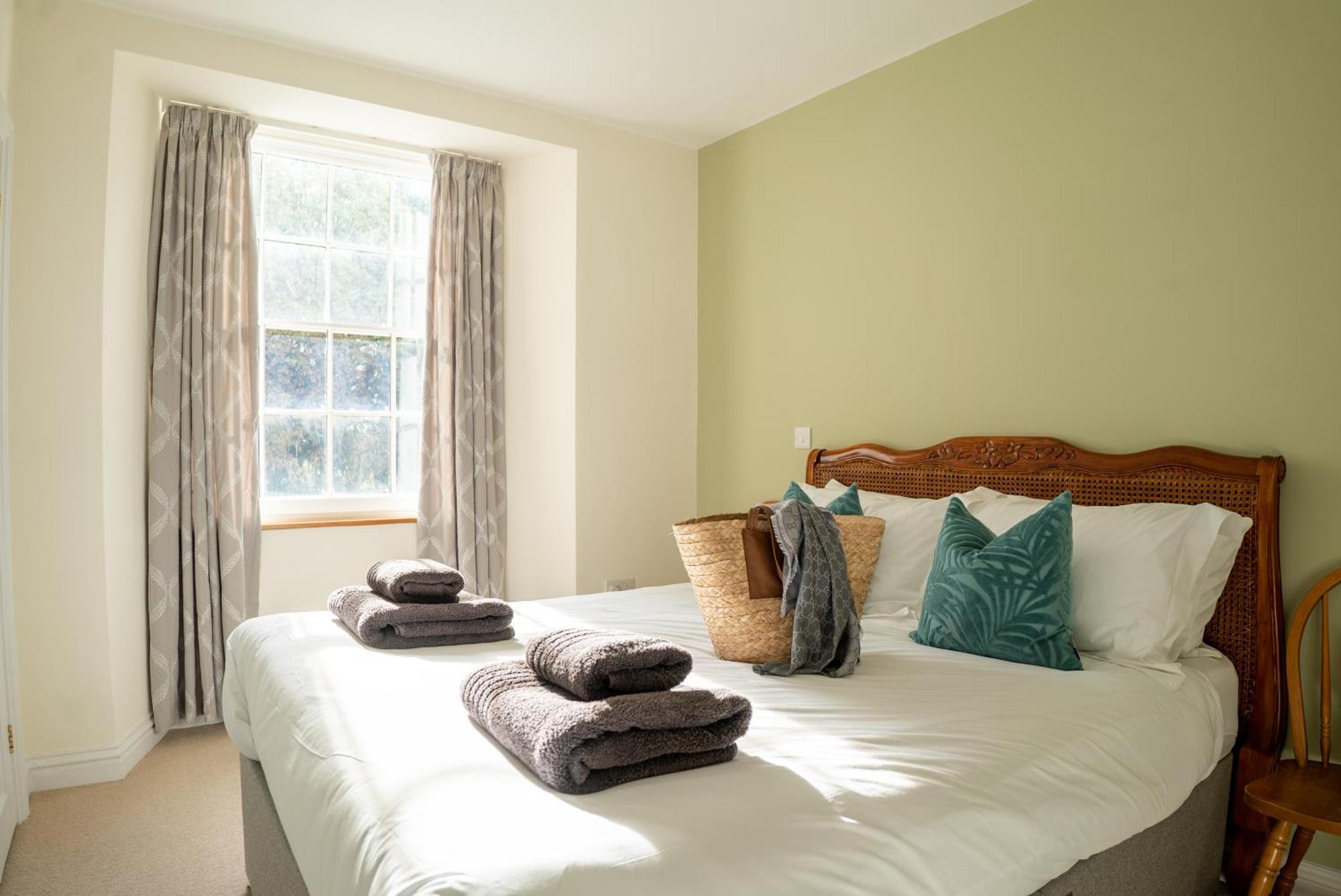 Holyland House - Greenacres Estates Lamphey Екстериор снимка