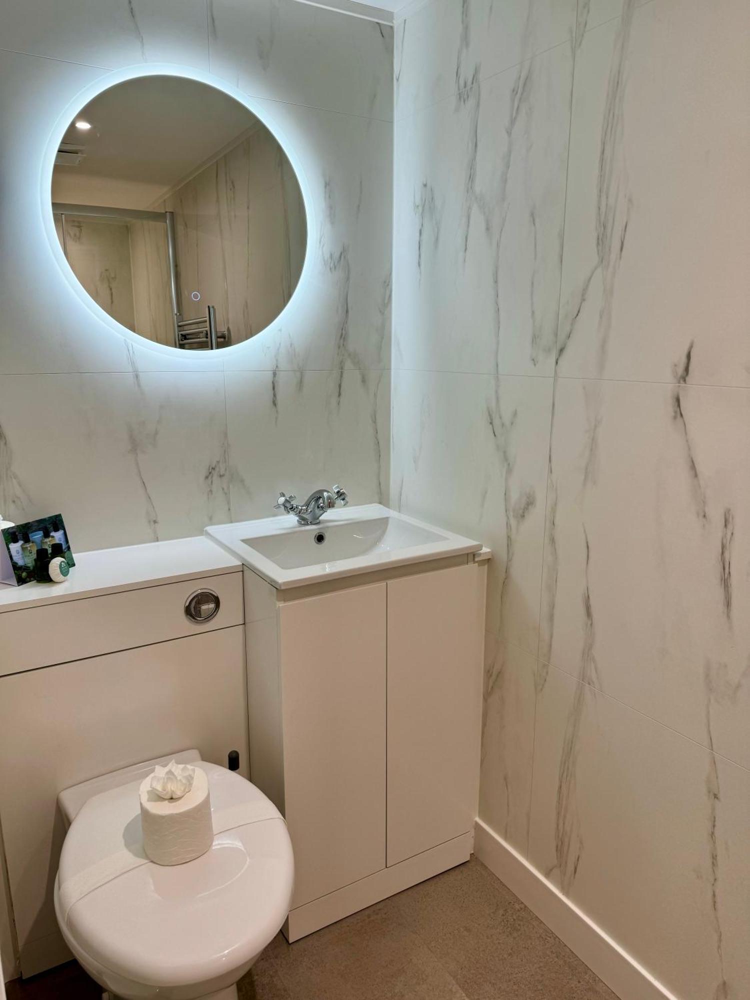 Holyland House - Greenacres Estates Lamphey Екстериор снимка